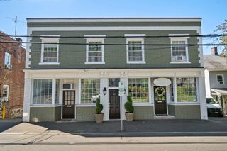 60 Pemberwick Road #3, Greenwich, CT 06831