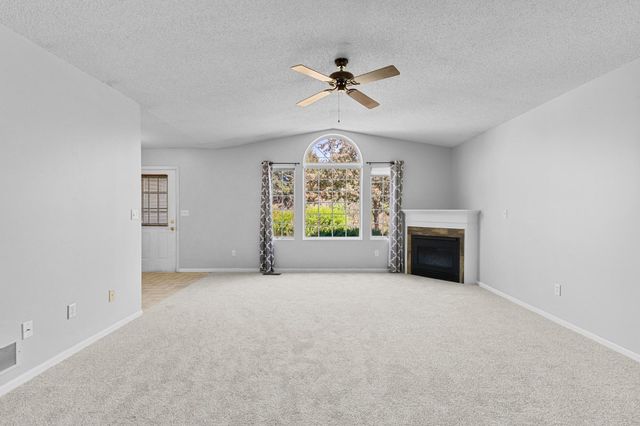 1344 Carriage Drive 1344-B, Hudson, WI 54016