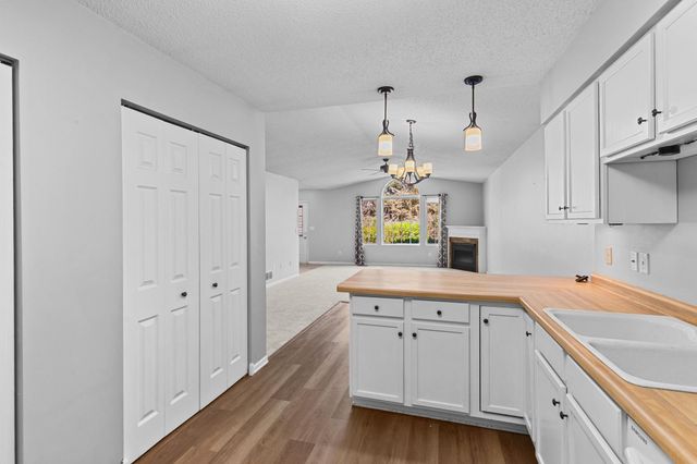 1344 Carriage Drive 1344-B, Hudson, WI 54016