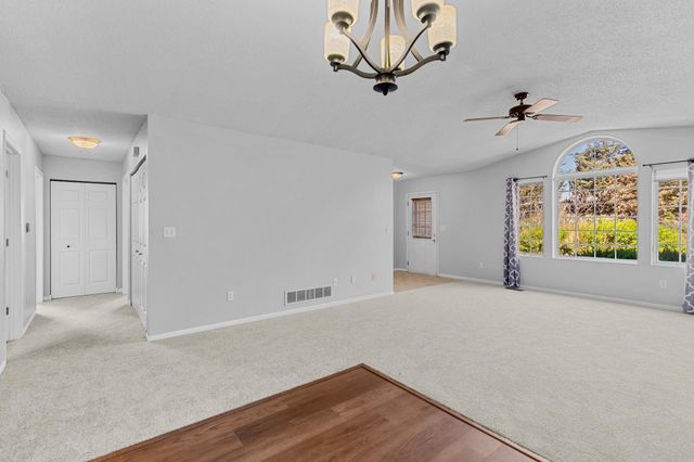 1344 Carriage Drive 1344-B, Hudson, WI 54016