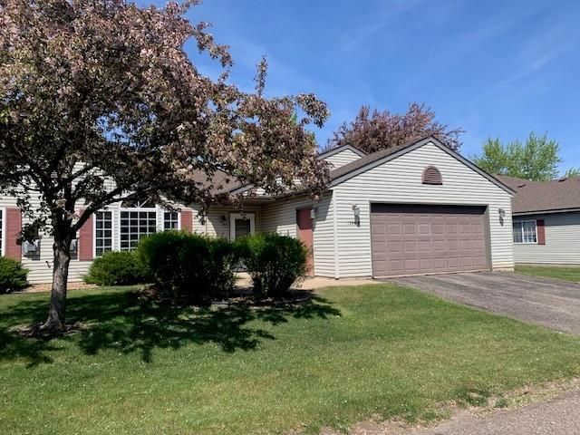 1344 Carriage Drive 1344-B, Hudson, WI 54016