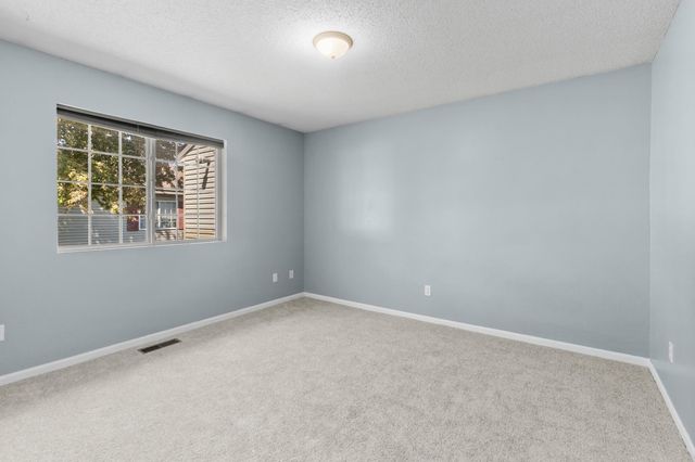 1344 Carriage Drive 1344-B, Hudson, WI 54016