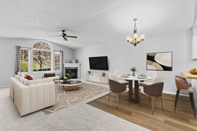 1344 Carriage Drive 1344-B, Hudson, WI 54016