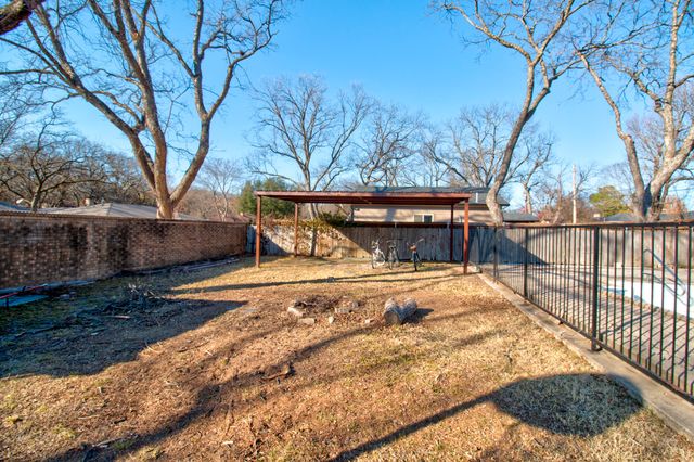 2517 Nantucket Drive, Sherman, TX 75092