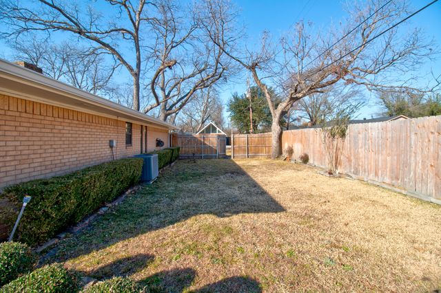 2517 Nantucket Drive, Sherman, TX 75092