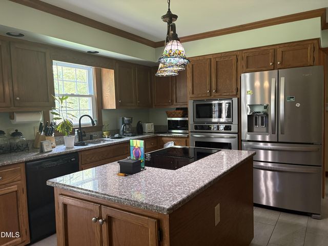 118 Meadowood Drive No, Burlington, NC 27215