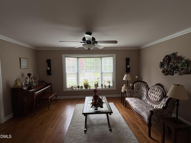 118 Meadowood Drive No, Burlington, NC 27215