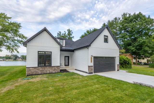 7784 C Court, Morton Twp, MI 49346