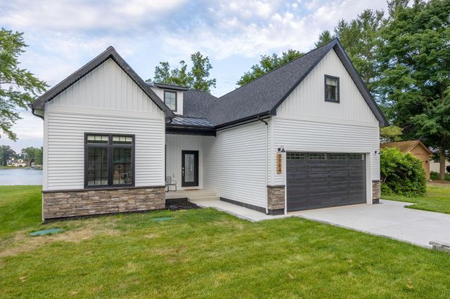 7784 C Court, Morton Twp, MI 49346