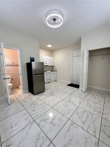 912 NW 9th Ave 8, Hallandale Beach, FL 33009