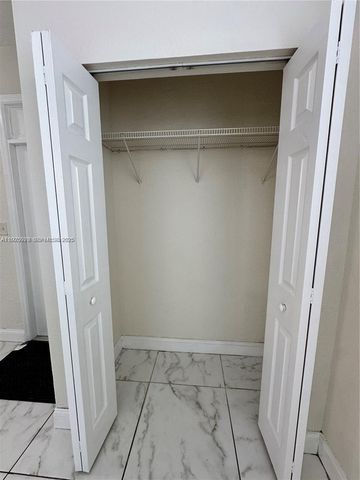 912 NW 9th Ave 8, Hallandale Beach, FL 33009