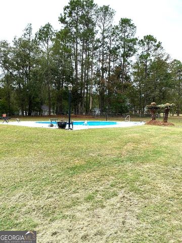 150 Blackberry Trail, Swainsboro, GA 30401