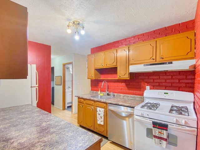 703 N Glenwood Avenue, Griffith, IN 46319