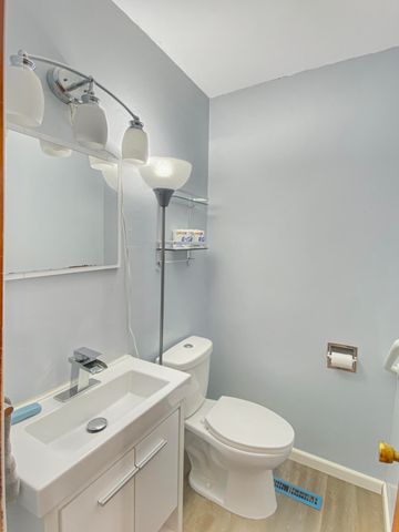 703 N Glenwood Avenue, Griffith, IN 46319