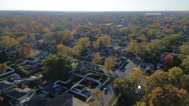 703 N Glenwood Avenue, Griffith, IN 46319