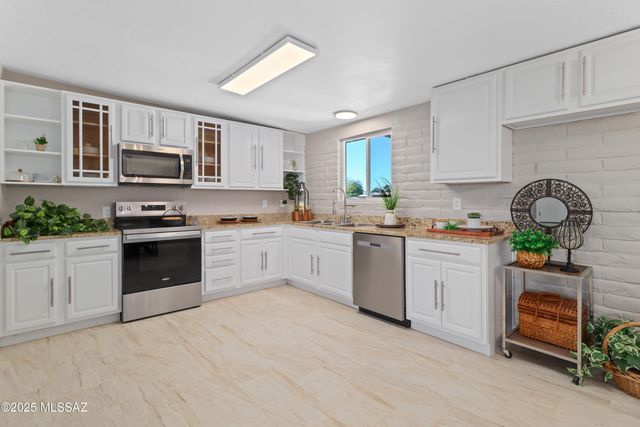 7605 E Irvington Road, Tucson, AZ 85730