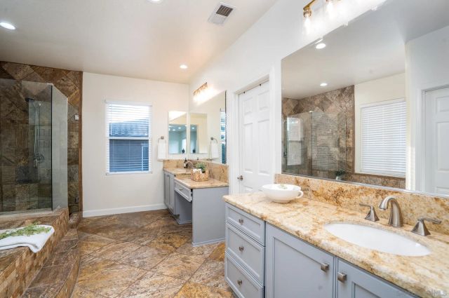1749 Skimmer Ct, Carlsbad, CA 92011