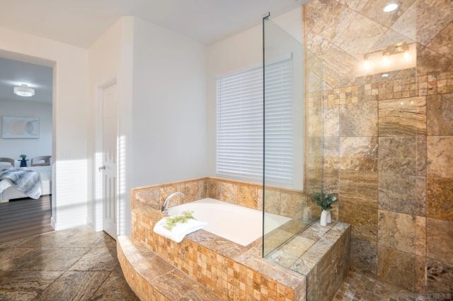 1749 Skimmer Ct, Carlsbad, CA 92011