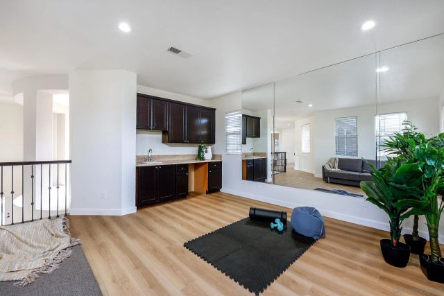 1749 Skimmer Ct, Carlsbad, CA 92011