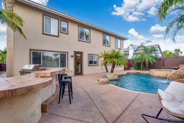 1749 Skimmer Ct, Carlsbad, CA 92011