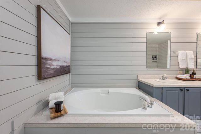 19 Sycamore Street, Asheville, NC 28804