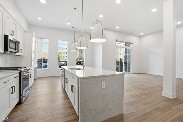925 Veterans Way 104, Carmel, IN 46032