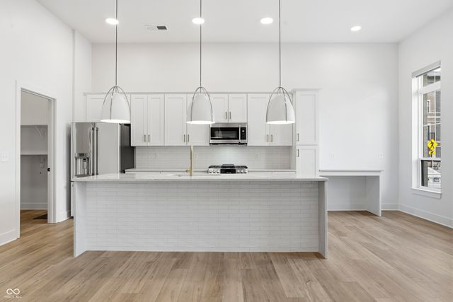 925 Veterans Way 104, Carmel, IN 46032