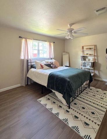1410 Avenue D, Danbury, TX 77534