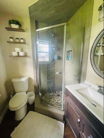 1410 Avenue D, Danbury, TX 77534