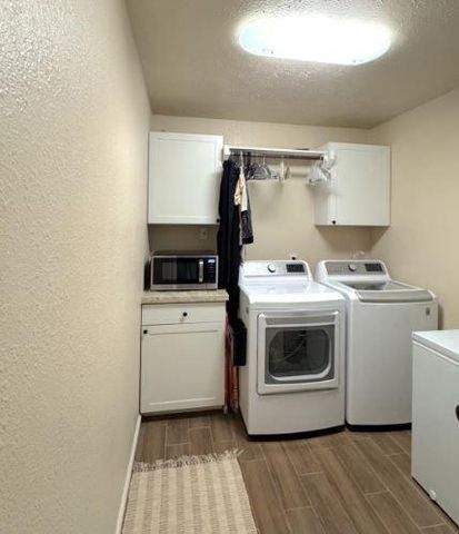 1410 Avenue D, Danbury, TX 77534