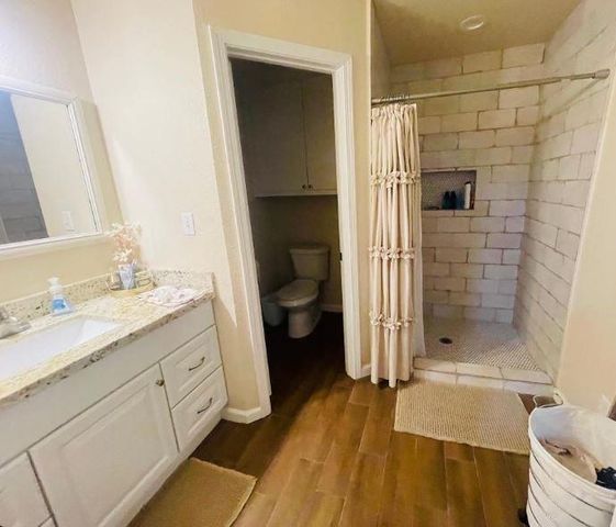 1410 Avenue D, Danbury, TX 77534