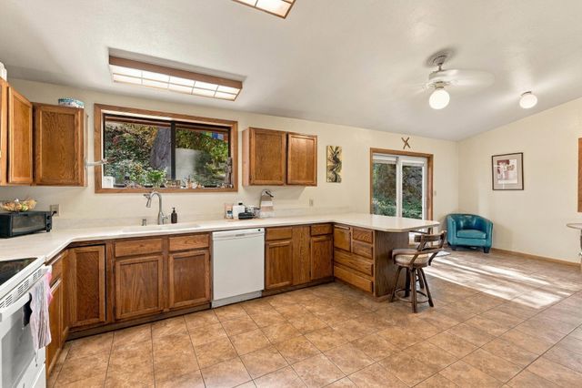 2624 E 18th Ave, Spokane, WA 99223