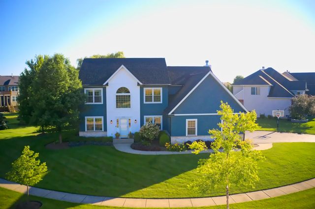 5243 Greenshire Circle, Lake In The Hills, IL 60156