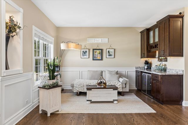 5243 Greenshire Circle, Lake In The Hills, IL 60156