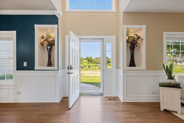 5243 Greenshire Circle, Lake In The Hills, IL 60156
