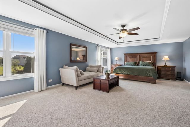 5243 Greenshire Circle, Lake In The Hills, IL 60156