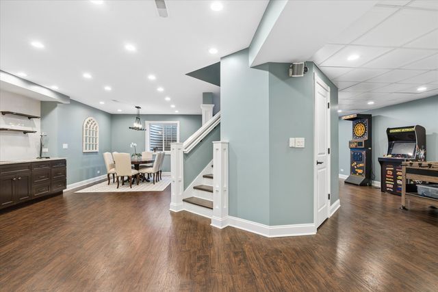 5243 Greenshire Circle, Lake In The Hills, IL 60156