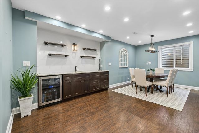 5243 Greenshire Circle, Lake In The Hills, IL 60156
