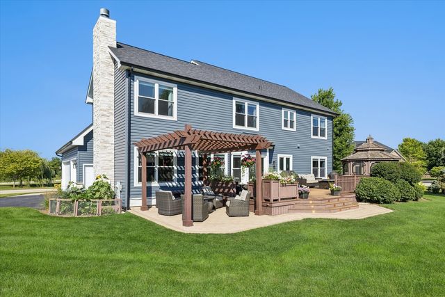 5243 Greenshire Circle, Lake In The Hills, IL 60156