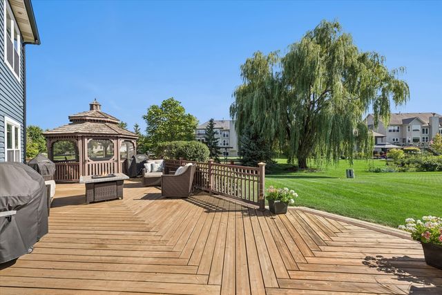 5243 Greenshire Circle, Lake In The Hills, IL 60156