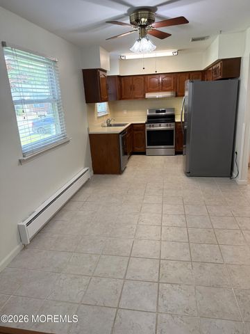 35B Easton Drive B, Whiting, NJ 08759