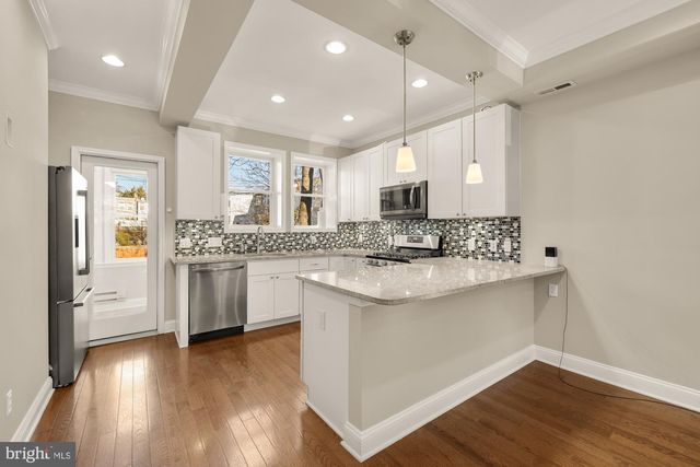 912 I ST NE, Washington, DC 20002