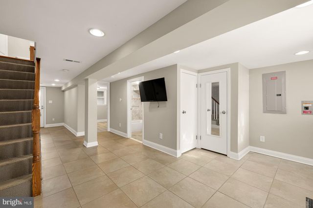 912 I ST NE, Washington, DC 20002