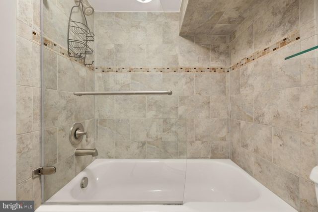 912 I ST NE, Washington, DC 20002