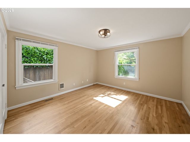 655 8TH St, Lake Oswego, OR 97034