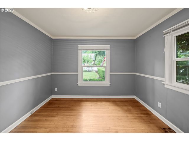 655 8TH St, Lake Oswego, OR 97034