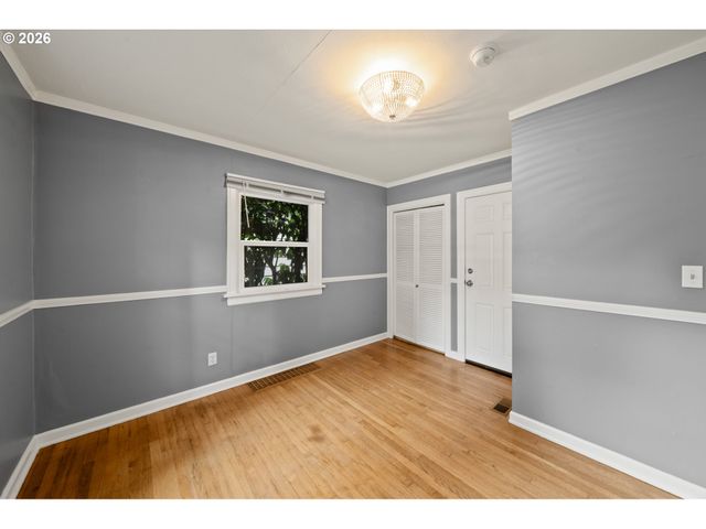 655 8TH St, Lake Oswego, OR 97034