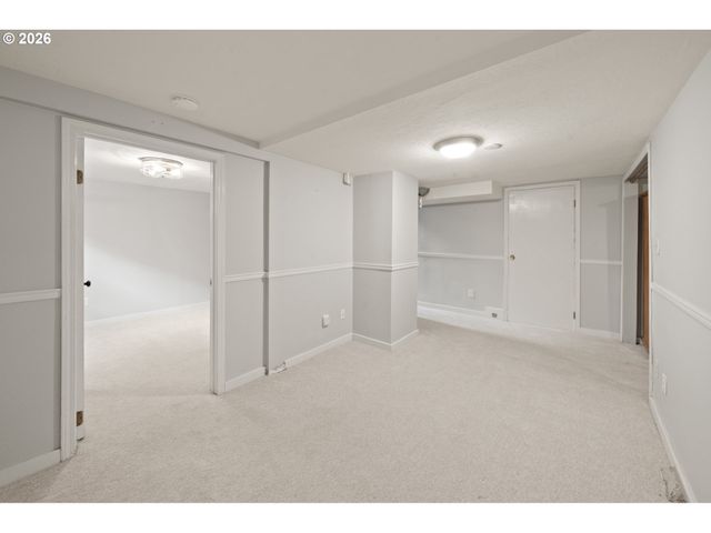 655 8TH St, Lake Oswego, OR 97034