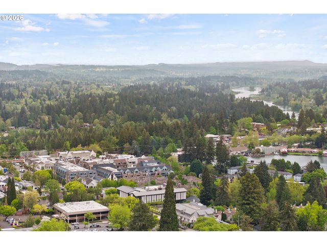 655 8TH St, Lake Oswego, OR 97034