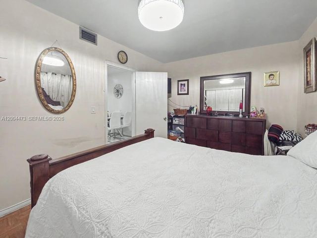 3554 SW 26th St, Miami, FL 33133